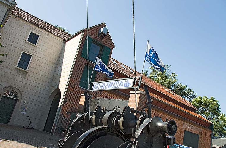 Sielhafenmuseum Alte Pastorei