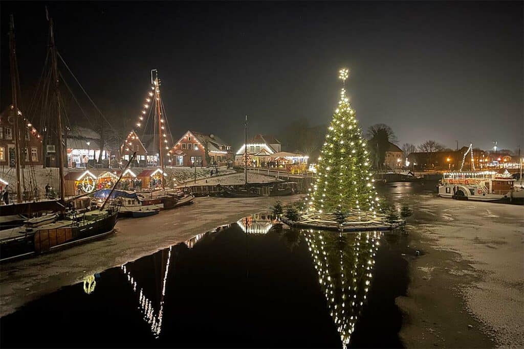 Schwimmender Weihnachtsbaum 2022