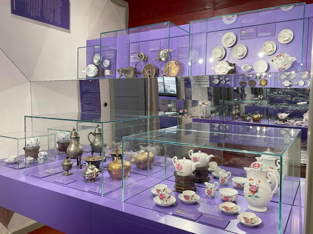 Teekultur im Kapitänshaus des Deutschen Sielhafenmuseums in Carolinensiel