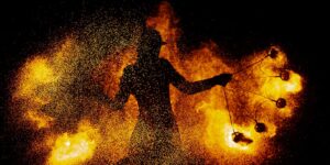 Feuershow & Funkentanz am Museumshafen in Carolinensiel